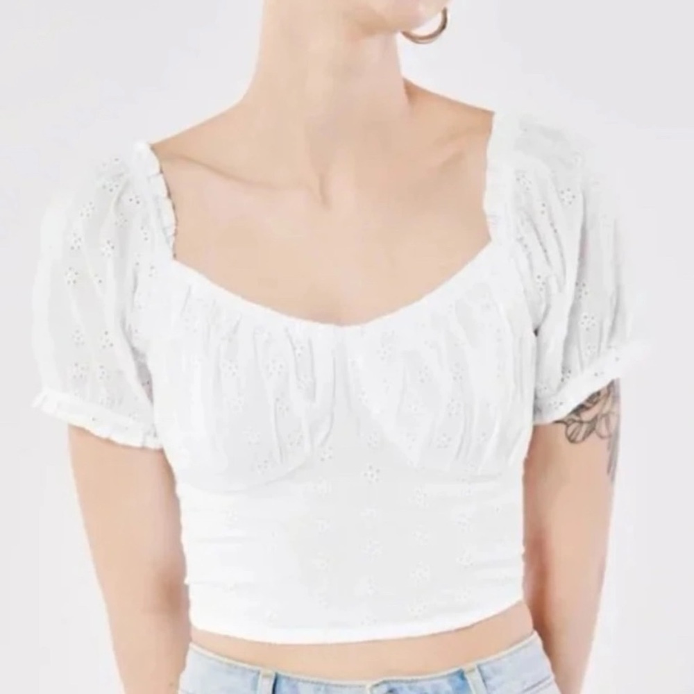 Hollister size Small White Eyelet Crop Top